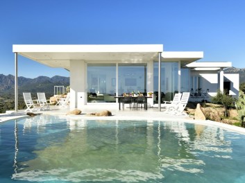 Modern Villa in italy for rent - meetpointtravel.com