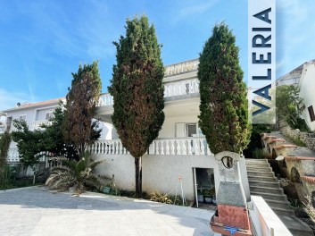 Rent Villa Valeria - II in Montenegro