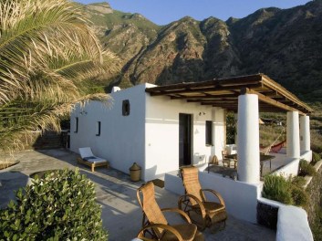 Small bungalov in Italiy mountains for rent - meetpointtravel.com