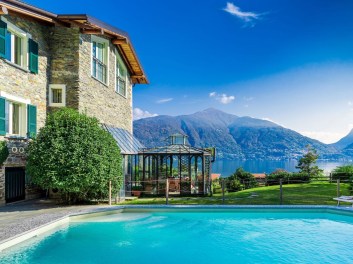 Villa Italy for rent with pool and sea beach - meetpointtravel.com