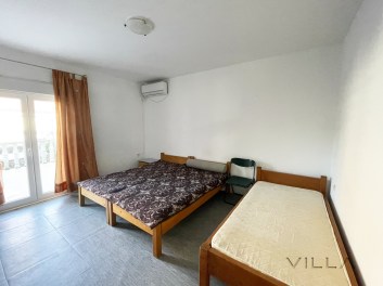 Villa - 1st floor